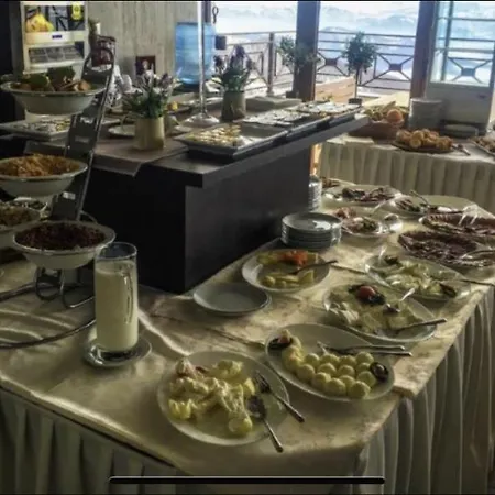 H2 Milmari Apartamento *